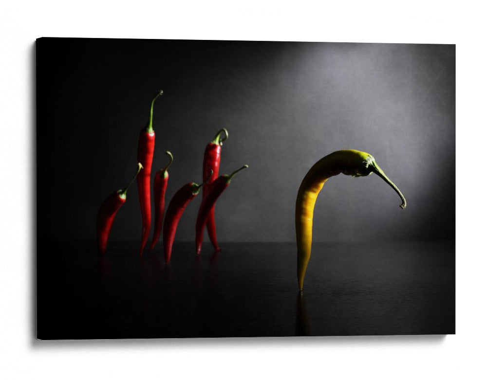 El pimiento amarillo no encaja - Victoria Glinka | Cuadro decorativo de Canvas Lab
