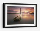Puesta de sol con un barco hundido - Hugo Borges | Cuadro decorativo de Canvas Lab