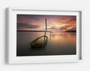 Puesta de sol con un barco hundido - Hugo Borges | Cuadro decorativo de Canvas Lab