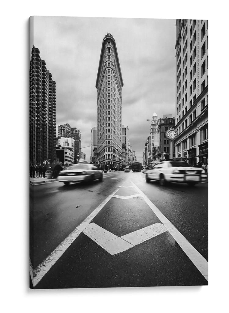Movimiento icónico de Flatiron City - Javier de la | Cuadro decorativo de Canvas Lab