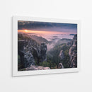 Amanecer en la montaña brumosa - Andreas Wonisch | Cuadro decorativo de Canvas Lab