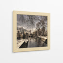 Cisnes de los canales en invierno - Yvette Depaepe | Cuadro decorativo de Canvas Lab