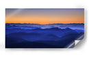 Capas de la montaña del cielo naranja - David Bouscarle | Cuadro decorativo de Canvas Lab