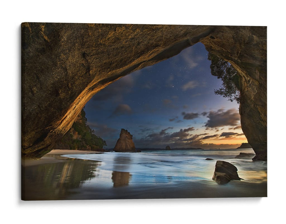 Cueva de la playa Noche Estrellada - Yan Zhang | Cuadro decorativo de Canvas Lab