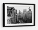 Mujer elegante en la azotea de la ciudad - Alejandro Marcos | Cuadro decorativo de Canvas Lab
