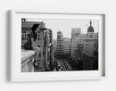 Mujer elegante en la azotea de la ciudad - Alejandro Marcos | Cuadro decorativo de Canvas Lab