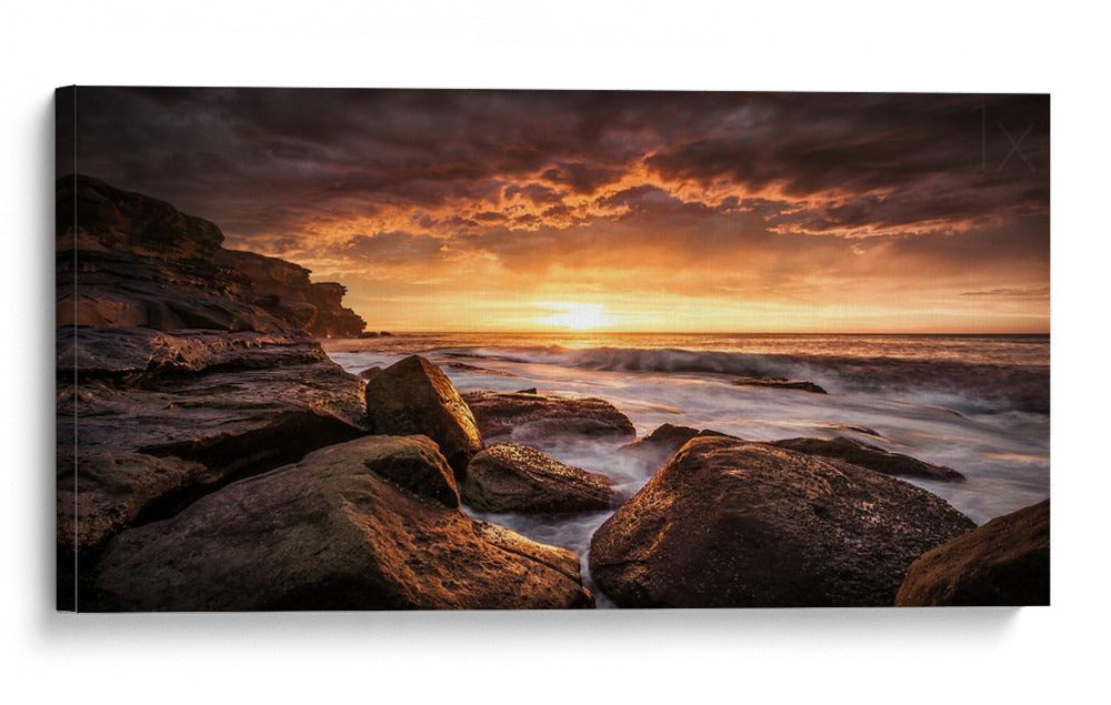 Puesta de sol dorada en la costa - Grant Galbraith | Cuadro decorativo de Canvas Lab
