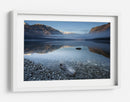Reflejo del lago de la montaña brumosa - Bor | Cuadro decorativo de Canvas Lab