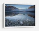 Reflejo del lago de la montaña brumosa - Bor | Cuadro decorativo de Canvas Lab