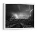 Tormenta eléctrica en la carretera del desierto - Yvette Depaepe | Cuadro decorativo de Canvas Lab