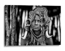 Retrato de mujer tribal adornada - Vedran Vidak | Cuadro decorativo de Canvas Lab