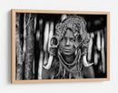 Retrato de mujer tribal adornada - Vedran Vidak | Cuadro decorativo de Canvas Lab