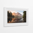 Amanecer en el lago brumoso de la montaña - Daniel Gastager | Cuadro decorativo de Canvas Lab