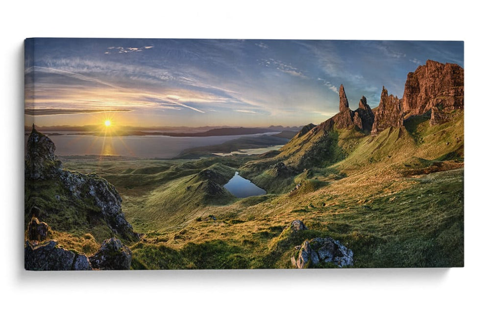 Amanecer dorado en Old Man Storr - Christian Schweiger | Cuadro decorativo de Canvas Lab