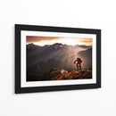 Ciclista de montaña al atardecer dorado - Sandi Bertoncelj | Cuadro decorativo de Canvas Lab