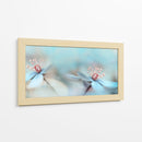 Delicadas flores azules - Heidi Westum | Cuadro decorativo de Canvas Lab