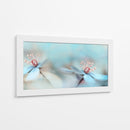 Delicadas flores azules - Heidi Westum | Cuadro decorativo de Canvas Lab