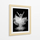 Danza de polvo etéreo: manos arriba - Pauline Pentony MA | Cuadro decorativo de Canvas Lab