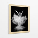 Danza de polvo etéreo: manos arriba - Pauline Pentony MA | Cuadro decorativo de Canvas Lab