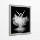 Danza de polvo etéreo: manos arriba - Pauline Pentony MA | Cuadro decorativo de Canvas Lab