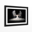 Danza etérea de las alas de polvo de ángel - Pauline Pentony MA | Cuadro decorativo de Canvas Lab
