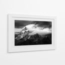 Majestuosas montañas nubosas - Sebastien Cheminade | Cuadro decorativo de Canvas Lab