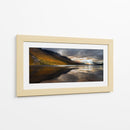 Reflejo de montaña iluminado por el sol - John Fan | Cuadro decorativo de Canvas Lab