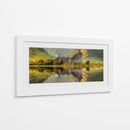 Reflejo del lago del castillo escocés - Wojciech Kruczynski | Cuadro decorativo de Canvas Lab