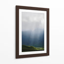 Rayos de sol en la montaña brumosa - Andy Ritonga | Cuadro decorativo de Canvas Lab