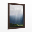 Rayos de sol en la montaña brumosa - Andy Ritonga | Cuadro decorativo de Canvas Lab