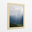 Rayos de sol en la montaña brumosa - Andy Ritonga | Cuadro decorativo de Canvas Lab