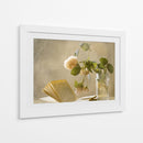 Rosas marchitas libro abierto - Delphine Devos | Cuadro decorativo de Canvas Lab
