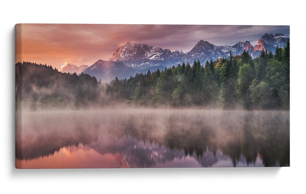 Reflejo del lago de la montaña brumosa - Andreas Wonisch | Cuadro decorativo de Canvas Lab