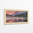 Reflejo del lago de la montaña brumosa - Andreas Wonisch | Cuadro decorativo de Canvas Lab