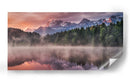 Reflejo del lago de la montaña brumosa - Andreas Wonisch | Cuadro decorativo de Canvas Lab
