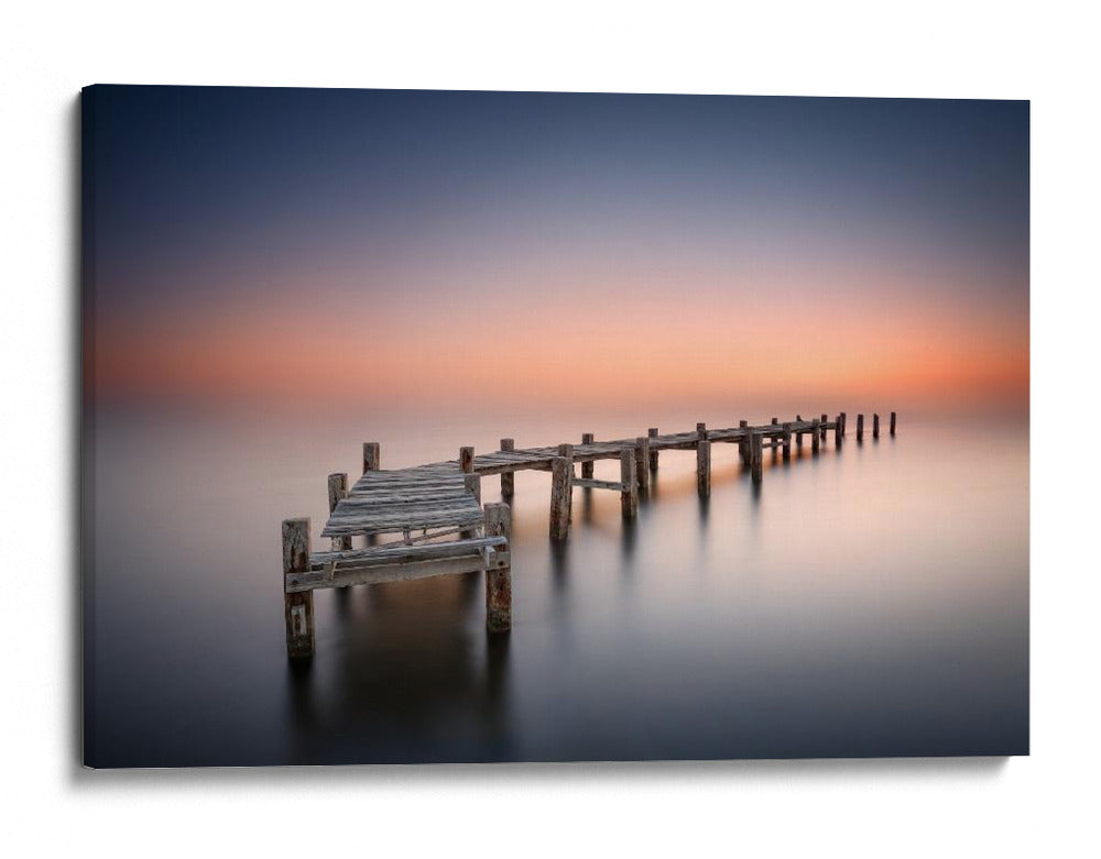 Atardecer en muelle roto - Jose Beut | Cuadro decorativo de Canvas Lab