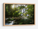 Cascada de la jungla iluminada por el sol - Woraphon Banchobdi | Cuadro decorativo de Canvas Lab