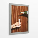 Manos rebosantes de champán - Fluidys Studio III | Cuadro decorativo de Canvas Lab