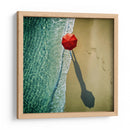 Paseo por la playa de la sombrilla roja - ambra | Cuadro decorativo de Canvas Lab