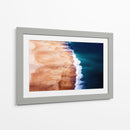 Vista aérea de la playa y el océano - Caroline Bomers | Cuadro decorativo de Canvas Lab