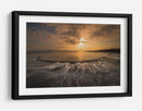 Puesta de sol dorada sobre el océano - Isam Telhami | Cuadro decorativo de Canvas Lab