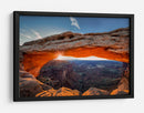 Resplandor del amanecer en Mesa Arch - Michael Zheng | Cuadro decorativo de Canvas Lab