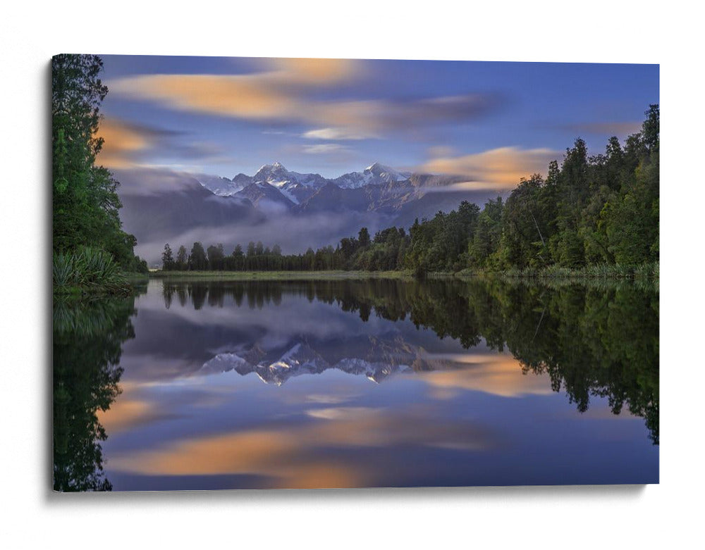 Reflejo del lago Golden Sky - Hua Zhu | Cuadro decorativo de Canvas Lab