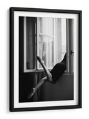 Piernas elegantes abren la ventana - Lorna Kijurko | Cuadro decorativo de Canvas Lab