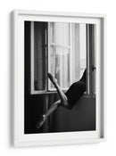 Piernas elegantes abren la ventana - Lorna Kijurko | Cuadro decorativo de Canvas Lab