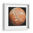 Balón de baloncesto naranja desgastado - Marika Barsrsind | Cuadro decorativo de Canvas Lab