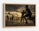 Partido de futbol al atardecer - Anisur Rahman | Cuadro decorativo de Canvas Lab