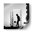 Silueta de futbol urbano - Qmars Khoshsefat | Cuadro decorativo de Canvas Lab