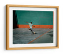 Un niño, un balón y una pared - Andy Bauer | Cuadro decorativo de Canvas Lab