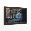 Cascada en Penumbra - Ulises Páez | Cuadro decorativo de Canvas Lab